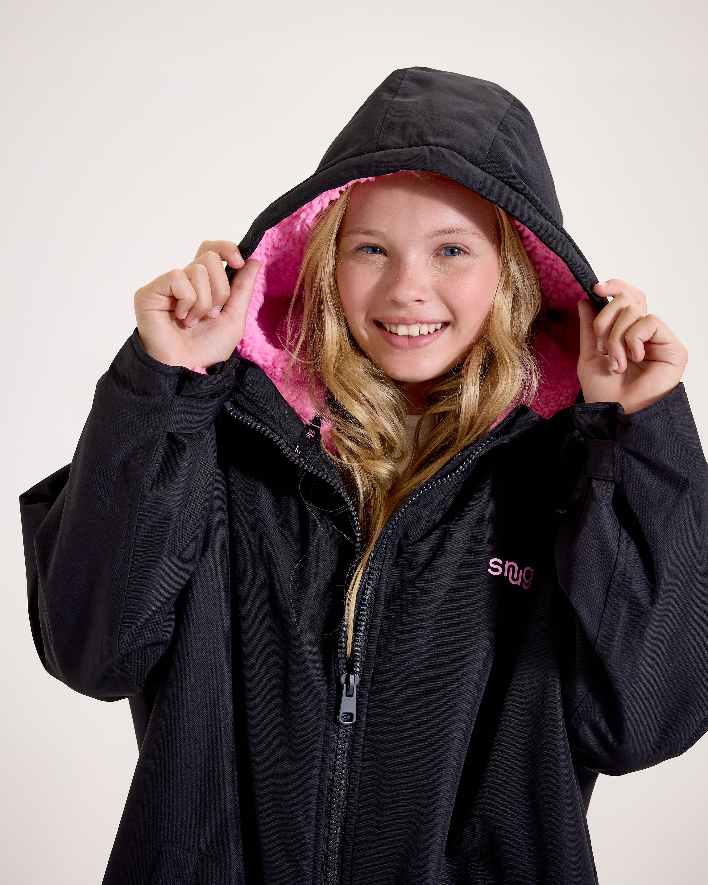 Snuggz Kids Lite Black Changing Robe with Pink Borg