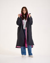 Snuggz Lite Black Changing Robe with Blue or Pink Borg