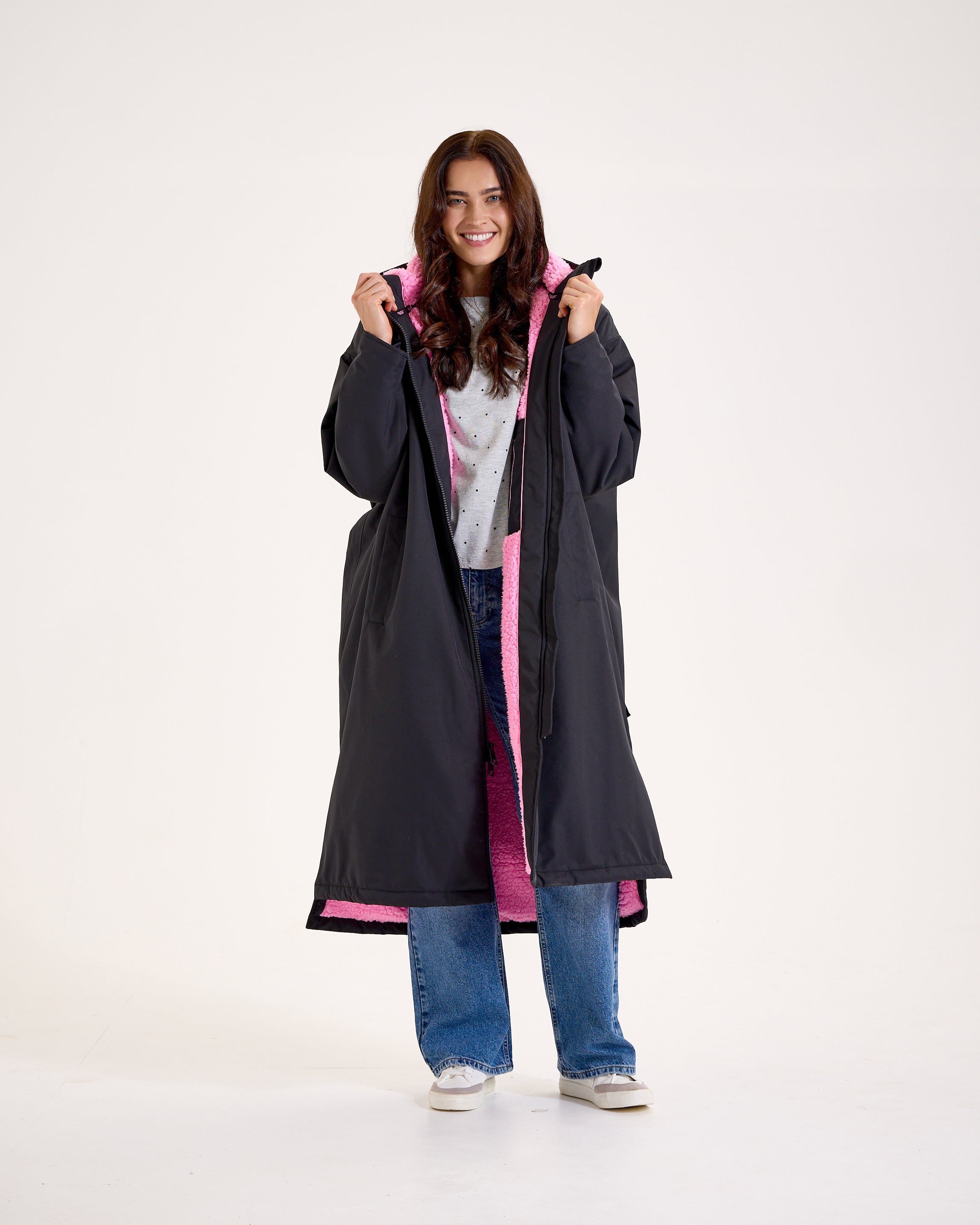 Snuggz Lite Black Changing Robe with Blue or Pink Borg