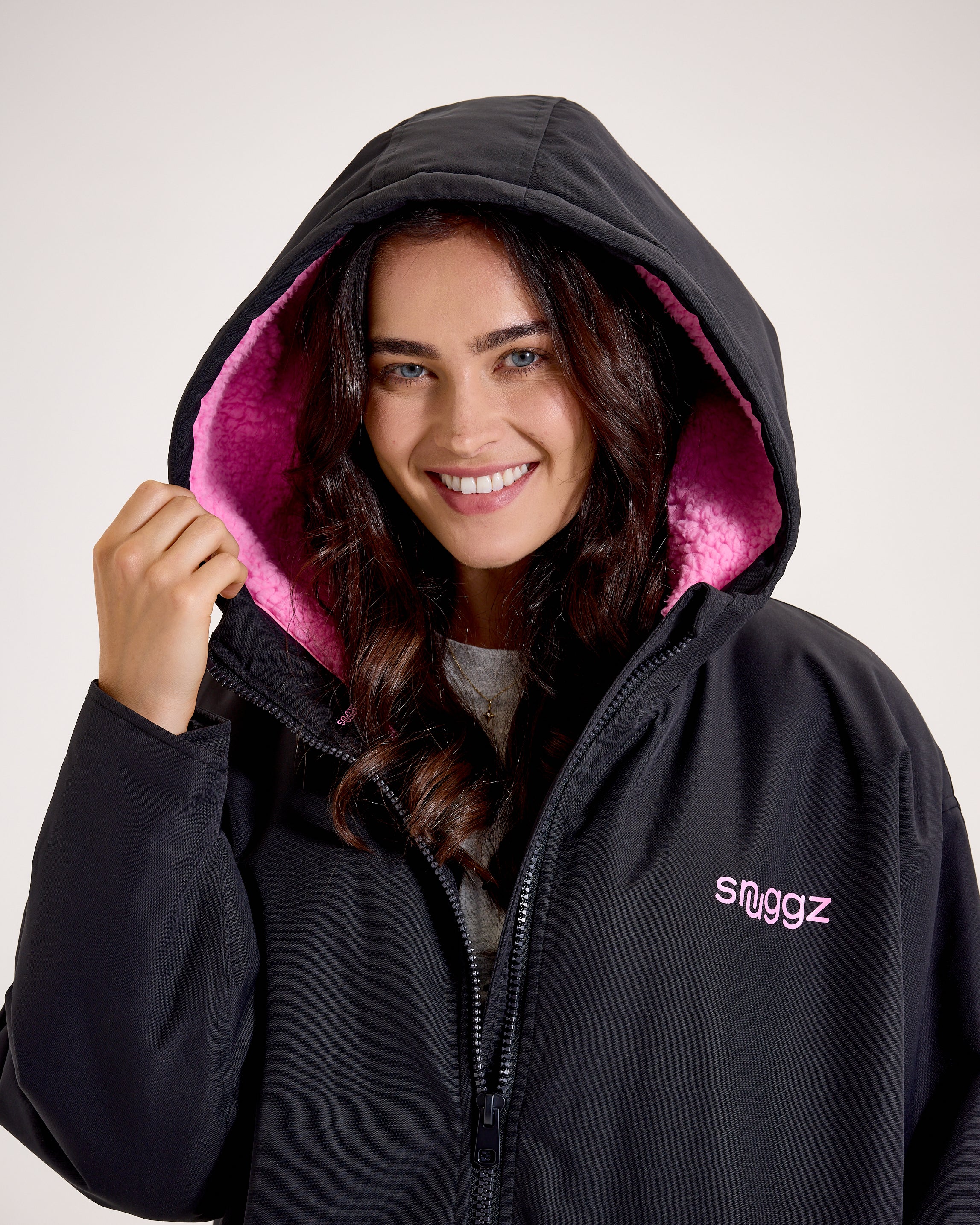 Snuggz Lite Black Changing Robe with Blue or Pink Borg