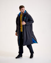 Snuggz Lite Black Changing Robe with Blue or Pink Borg