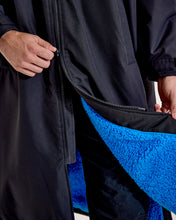 Snuggz Lite Black Changing Robe with Blue or Pink Borg