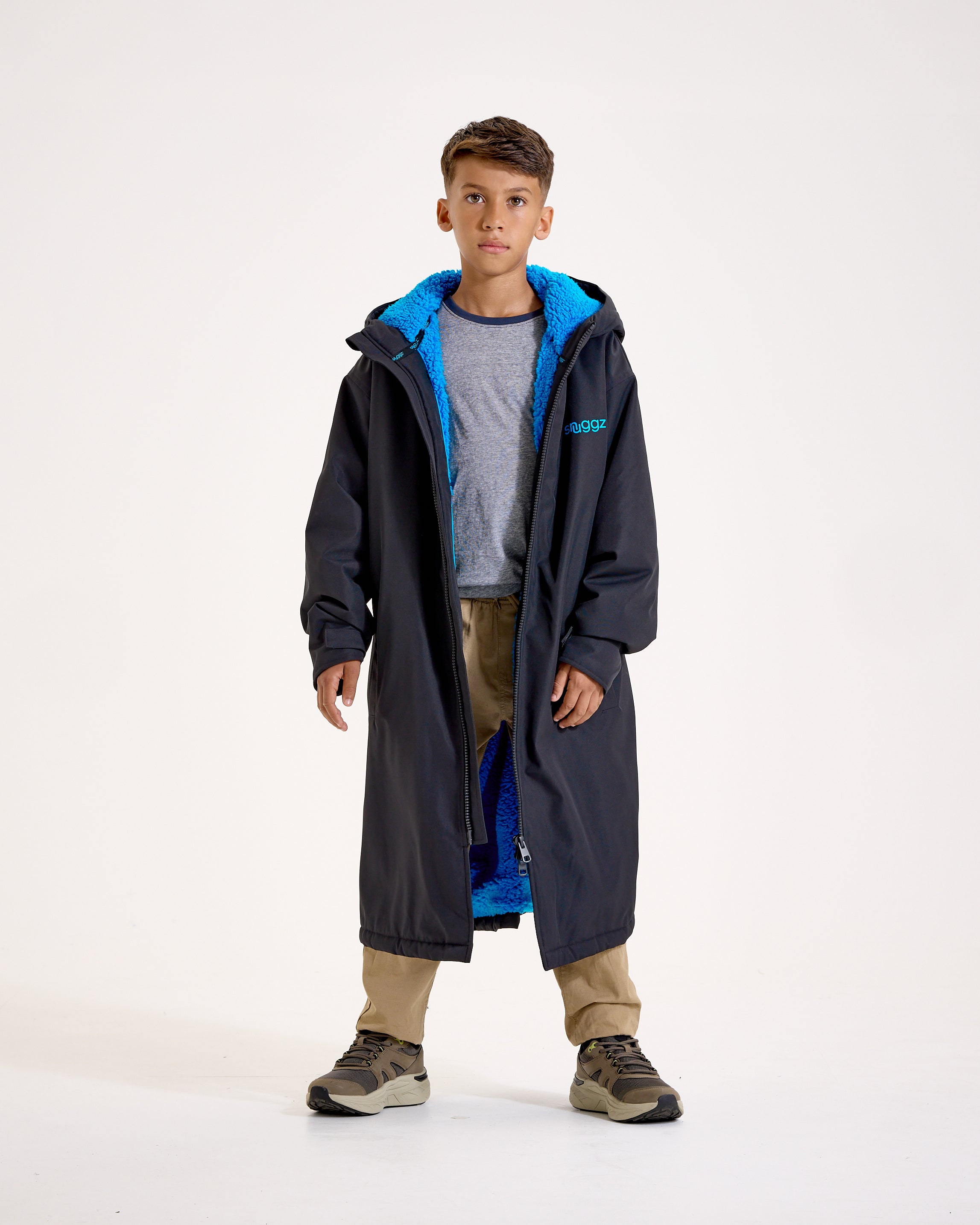 Snuggz Lite Black Changing Robe with Blue or Pink Borg