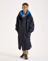 Snuggz Kids Lite Black Changing Robe with Blue Borg & Navy Hooded Blanket Bundle
