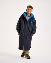 Snuggz Lite Black Changing Robe with Blue or Pink Borg