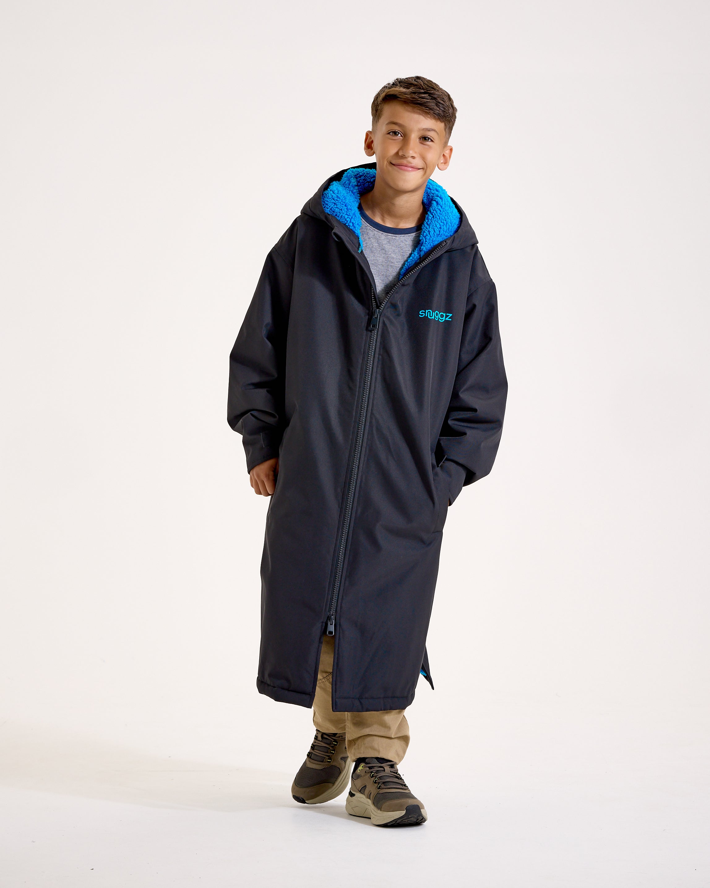 Snuggz Lite Black Changing Robe with Blue or Pink Borg
