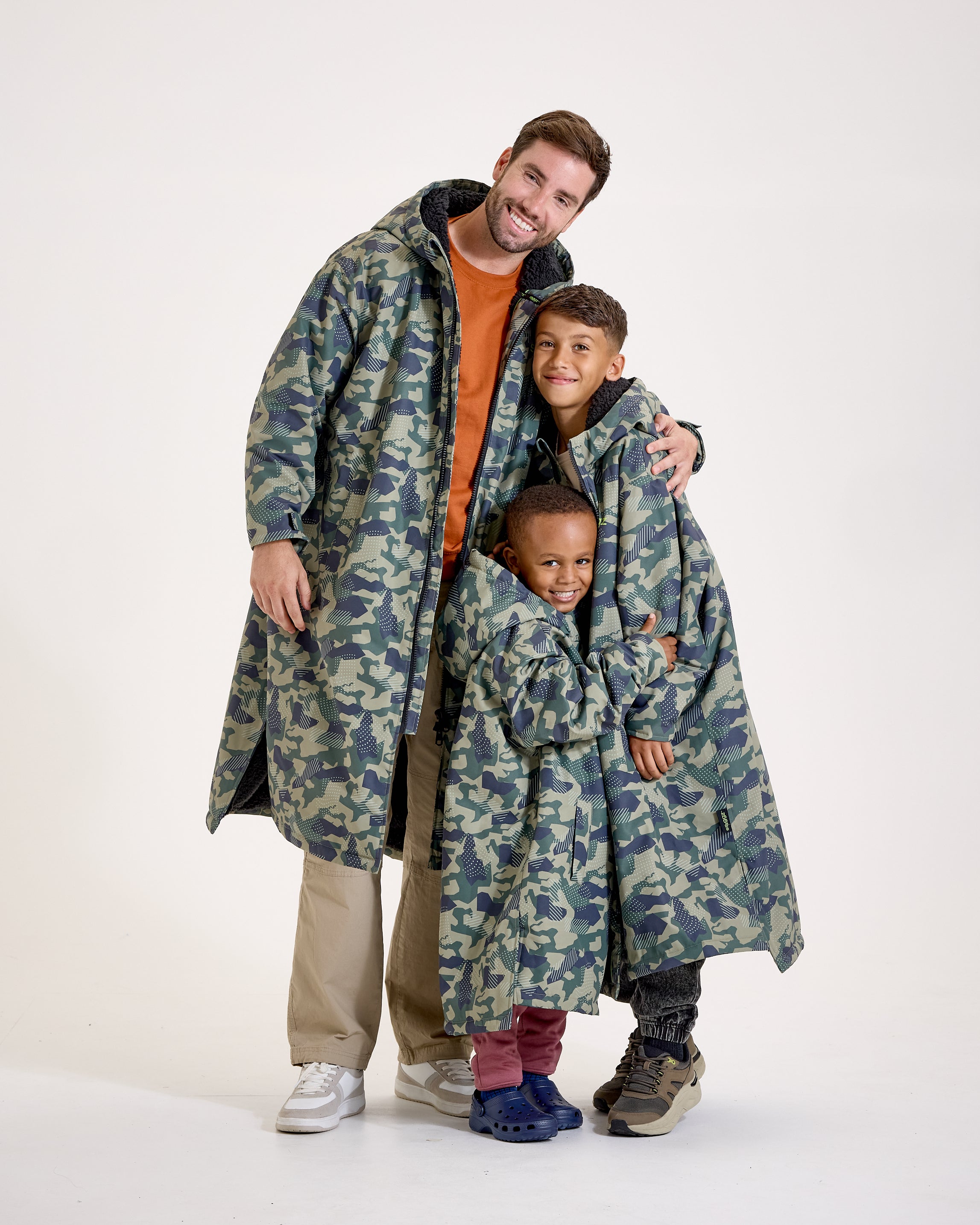 Snuggz Kids Lite Green Camo Changing Robe
