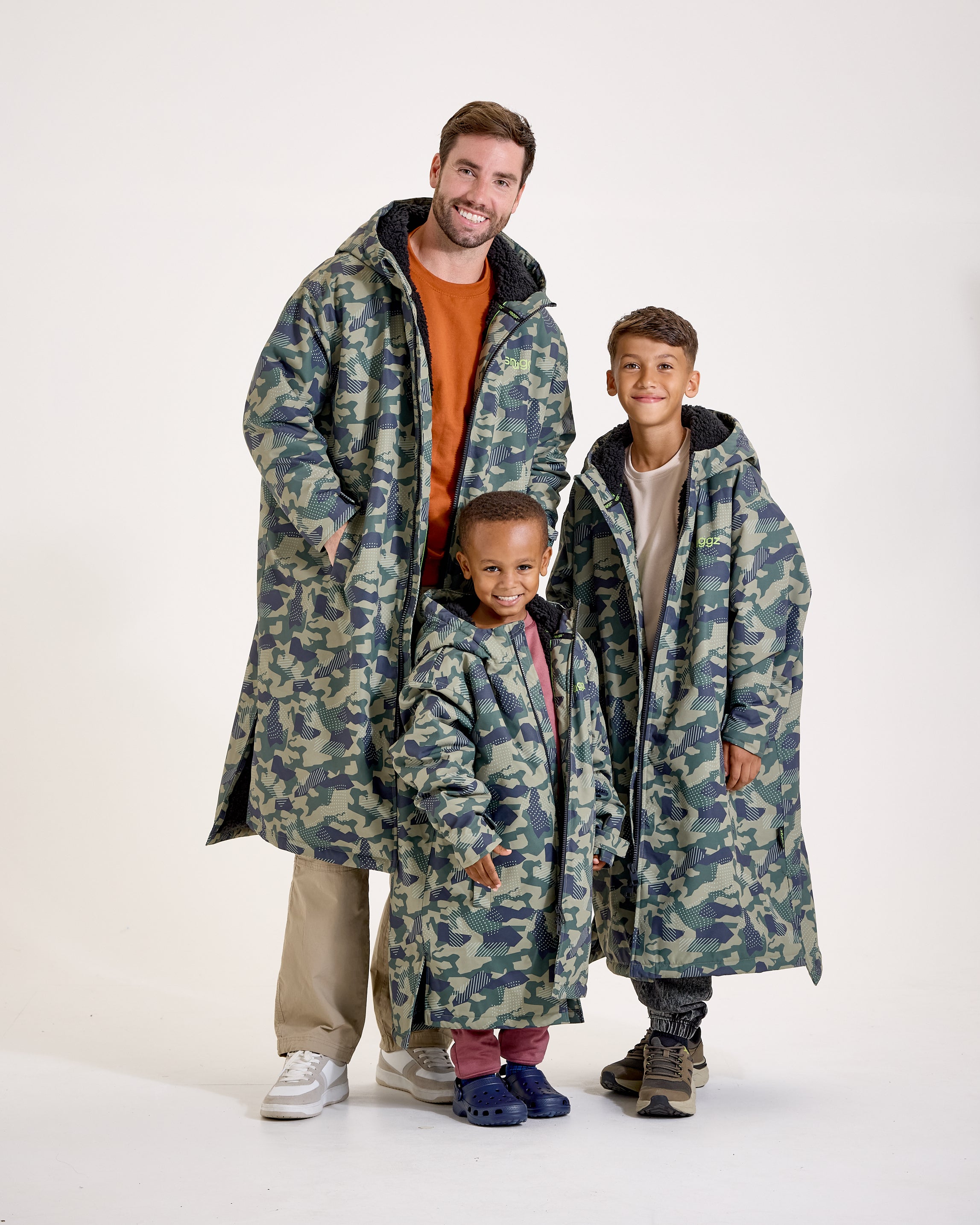 Snuggz Kids Original - Black Hooded Blanket