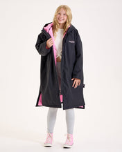 Snuggz Lite Black Changing Robe with Blue or Pink Borg