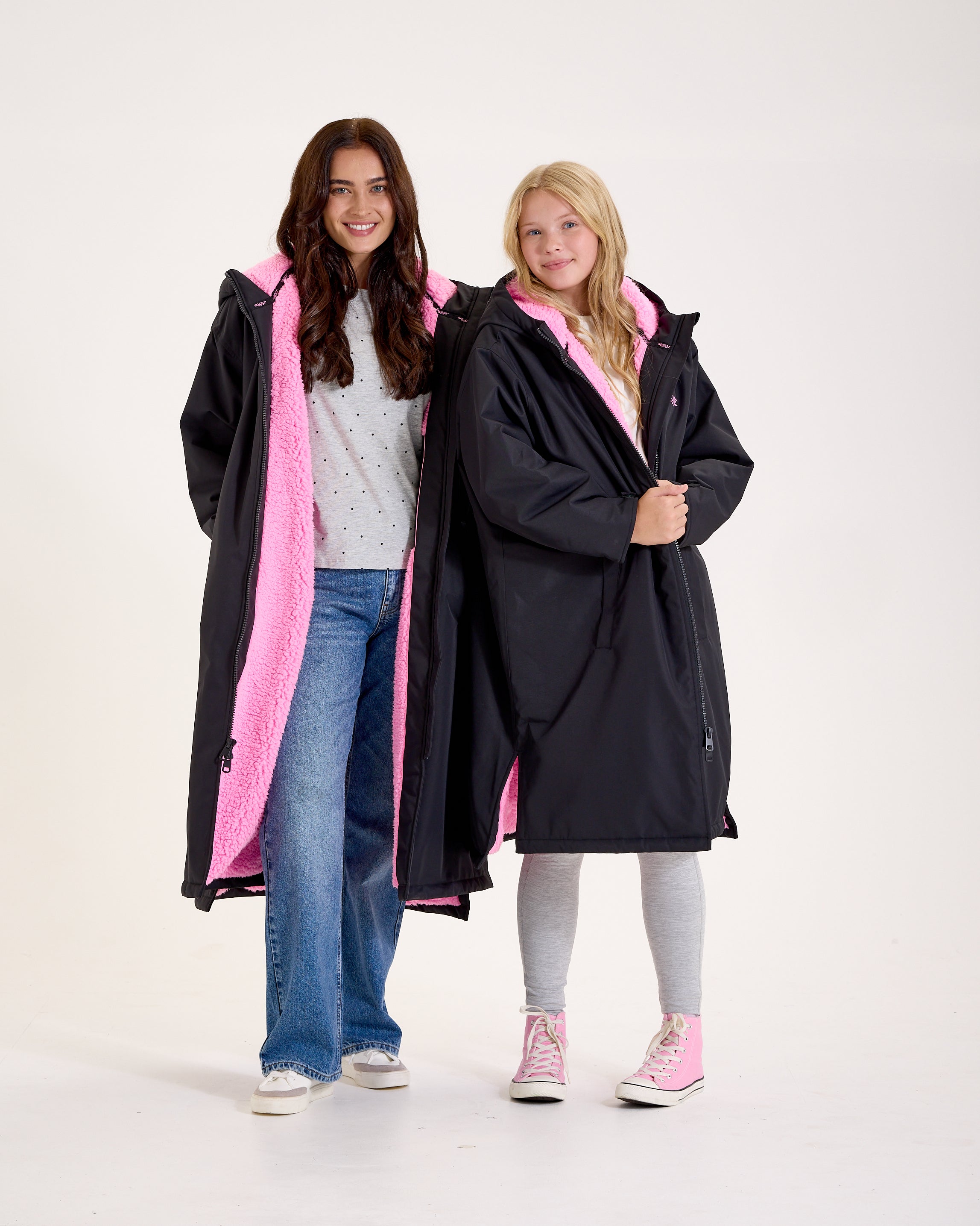 25-8-11_Snuggz_Lite_Pink_Changing_Robe_131785.jpg