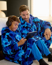 Snuggz Men Original Blue Camo Hooded Blanket