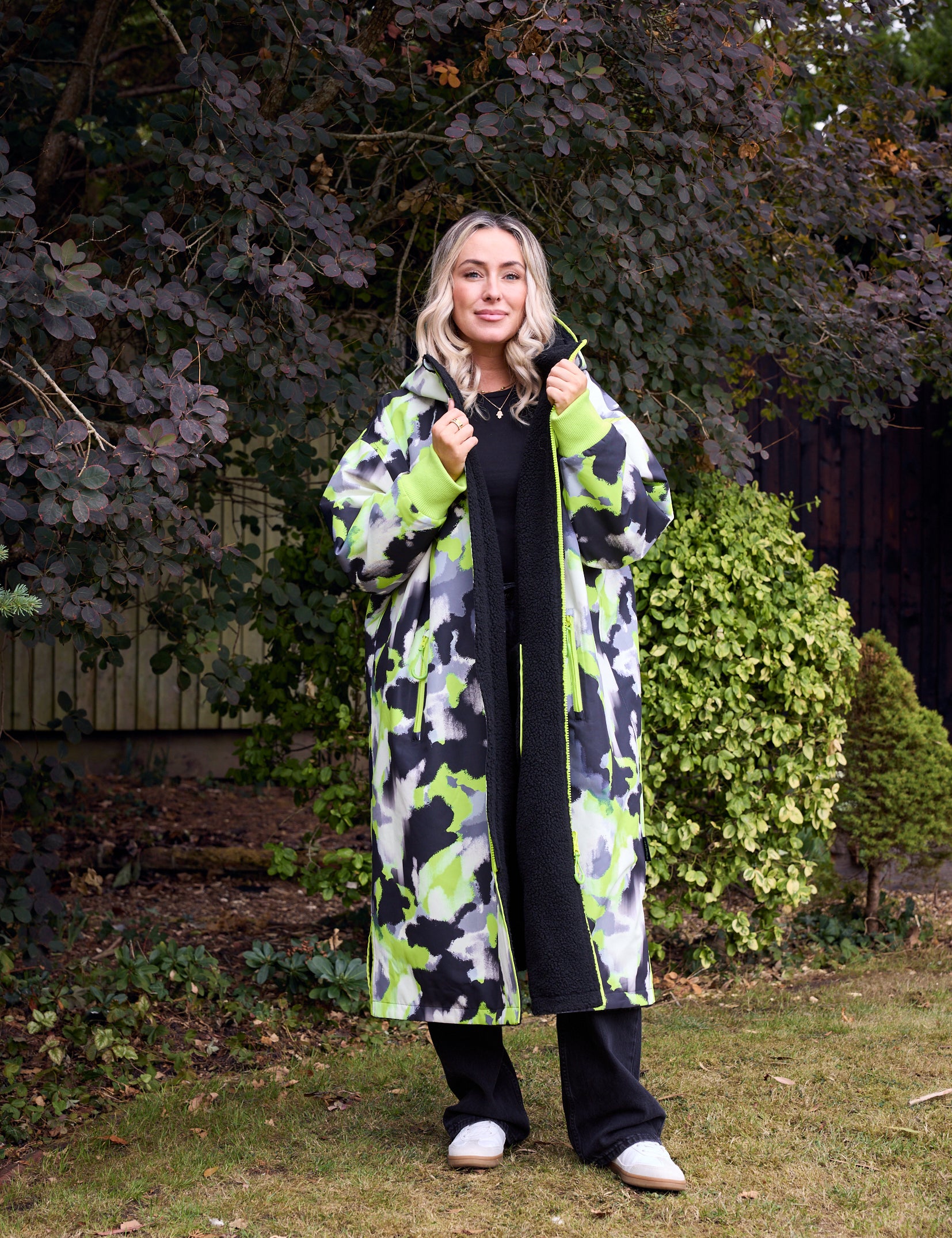 Abstractchangingrobe_692.jpg