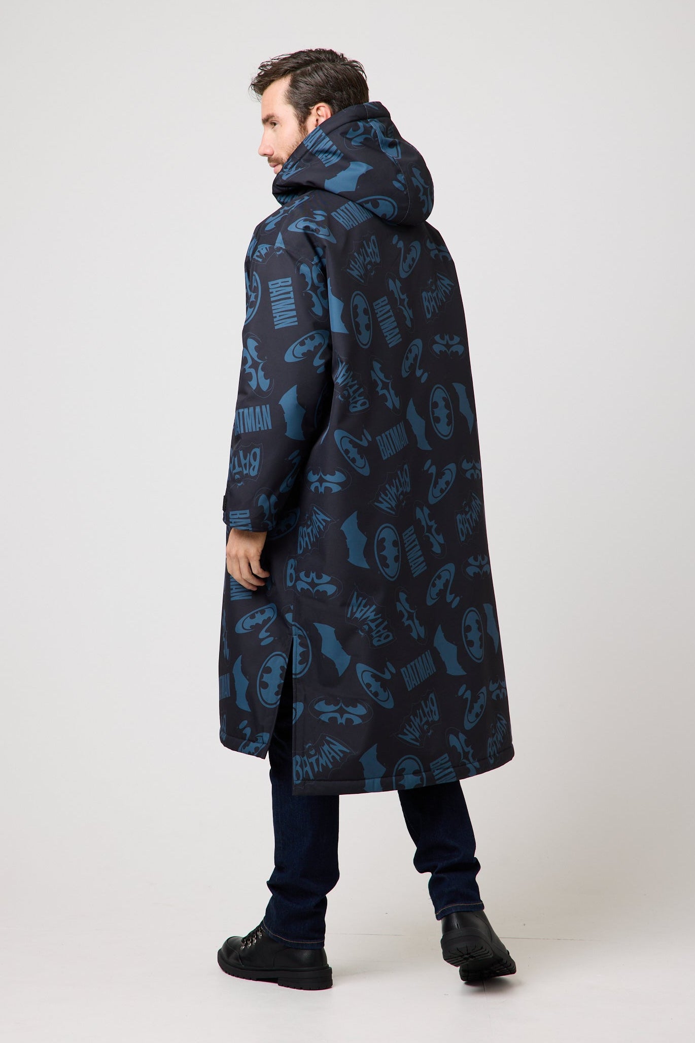 Snuggz Original Adult Batman Changing Robe