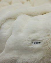 Snuggz Ivory Faux Fur Blanket