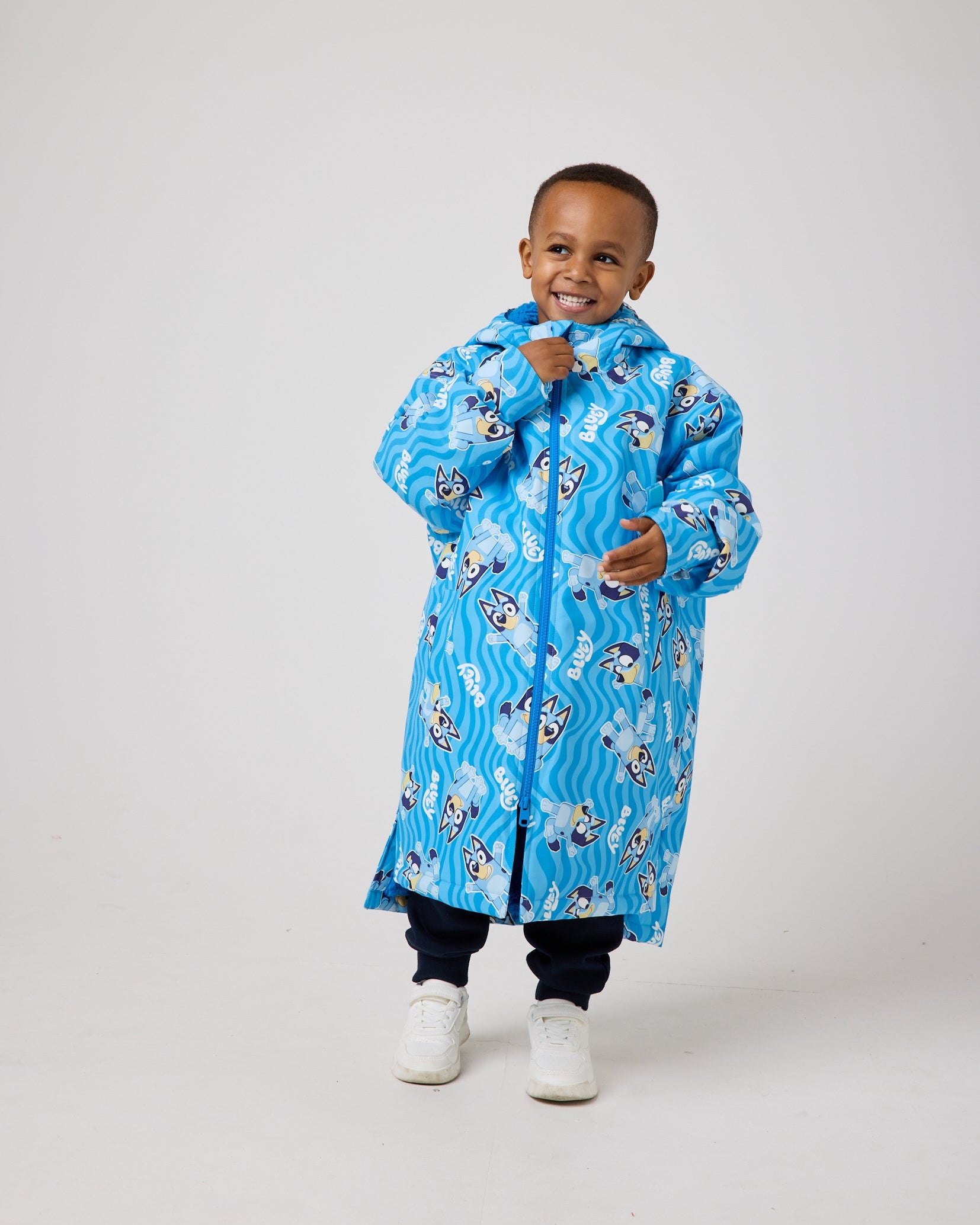 Snuggz Lite Kids Bluey Changing Robe