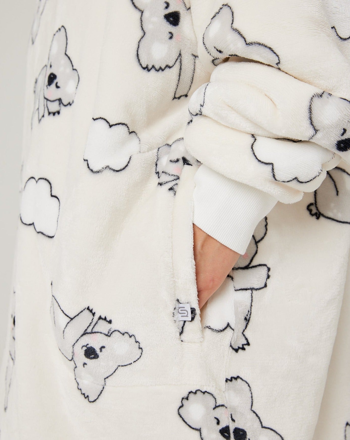 Snuggz Hooded Blanket - All Products