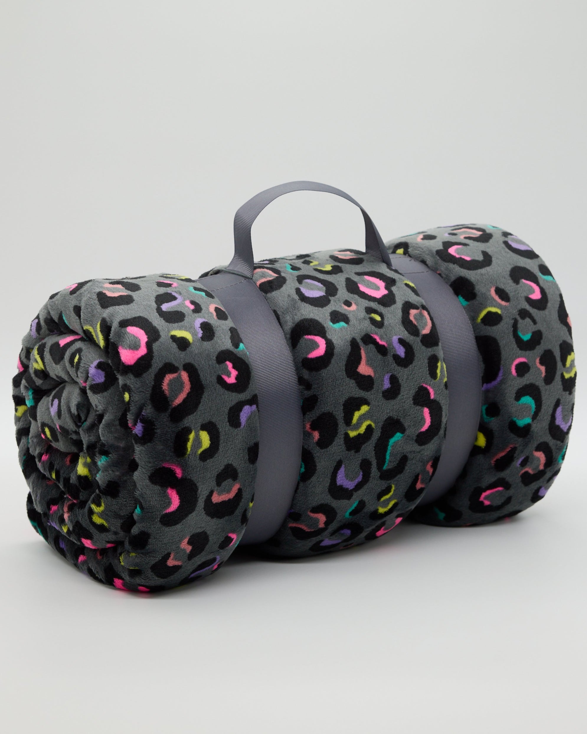 Snuggz Fleece Throw Blankets