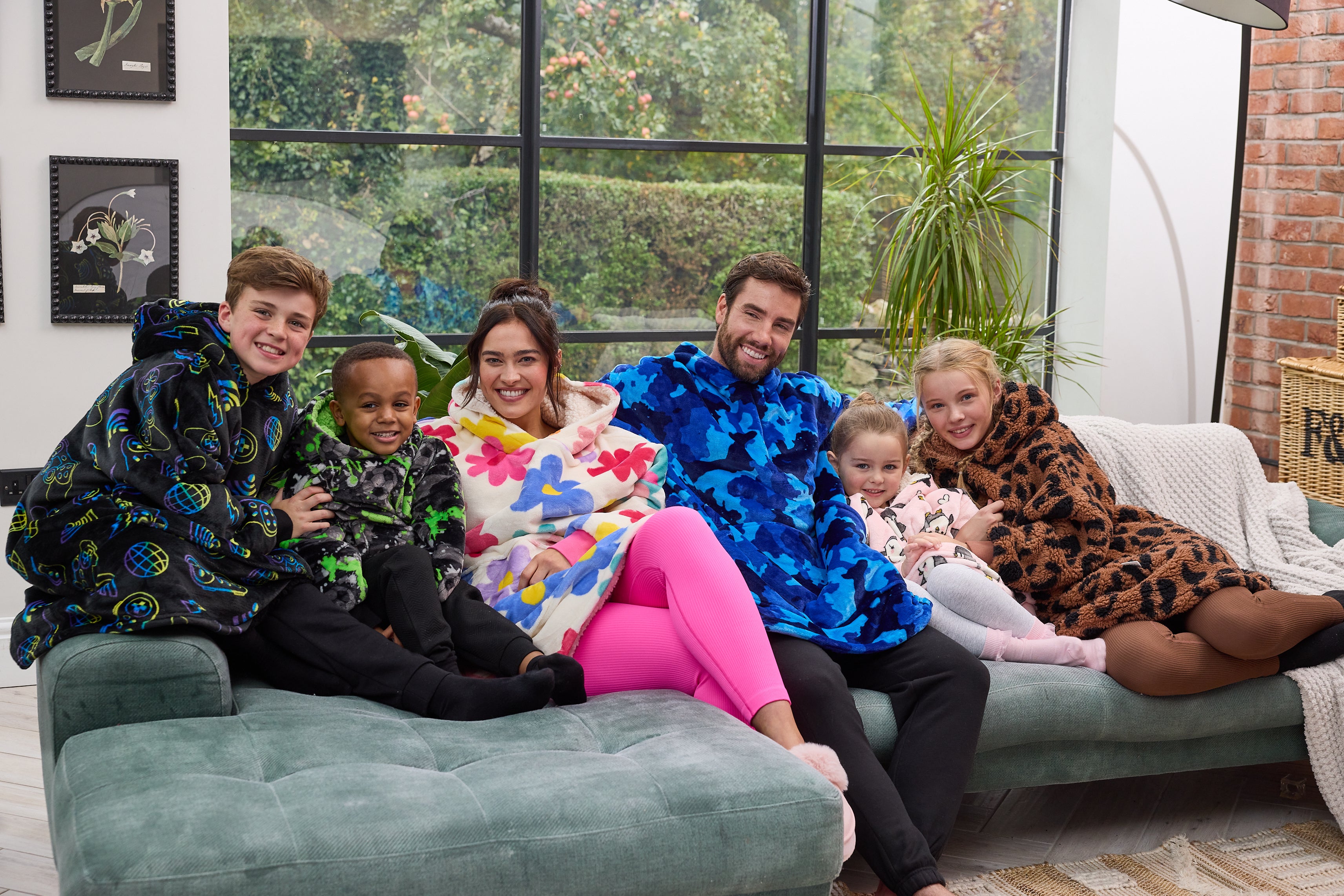 Women Hooded Blankets – Snuggz