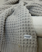 Snuggz Neutral Soft Feather Yarn Textured Blanket