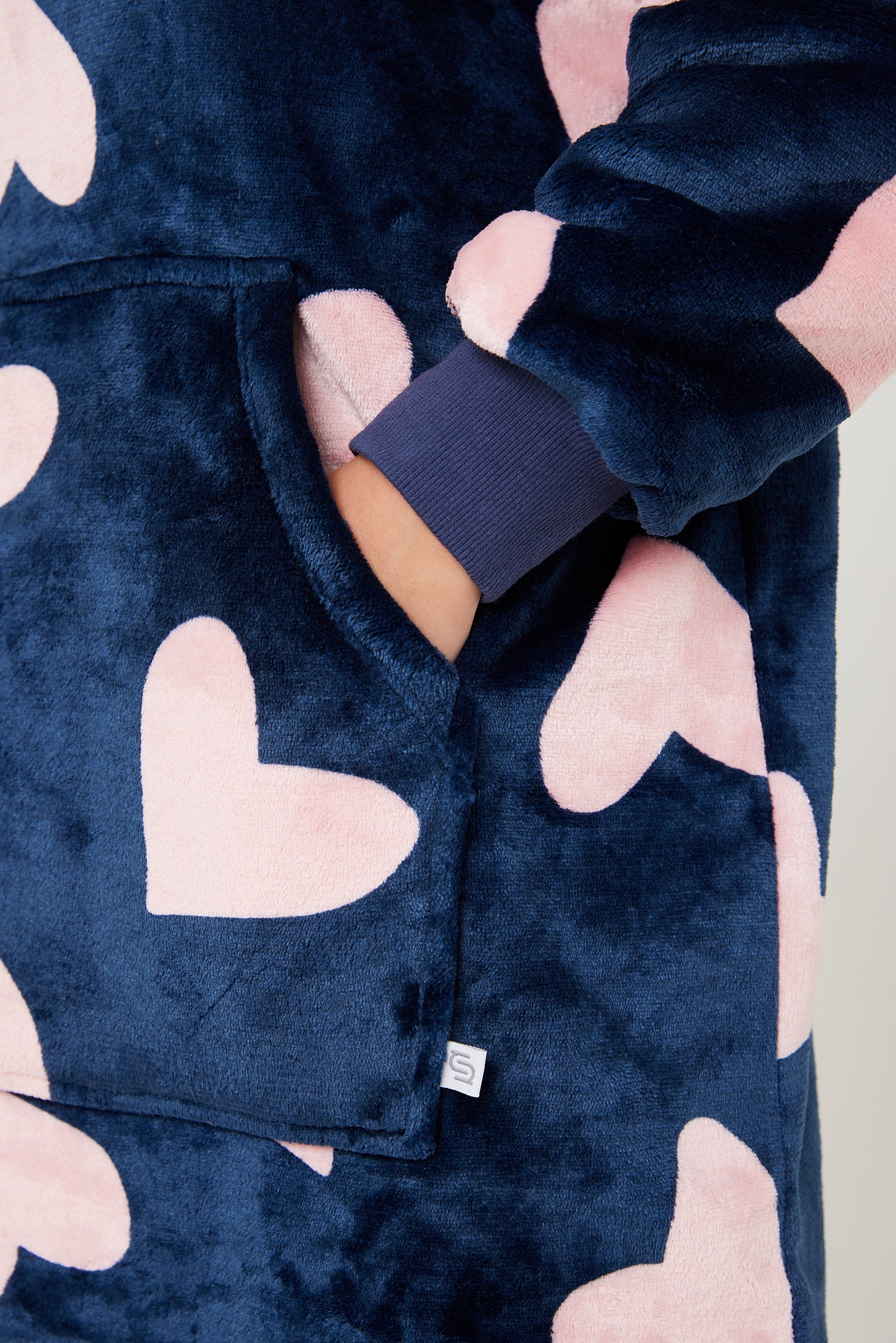 Snuggz Hooded Blanket - All Products