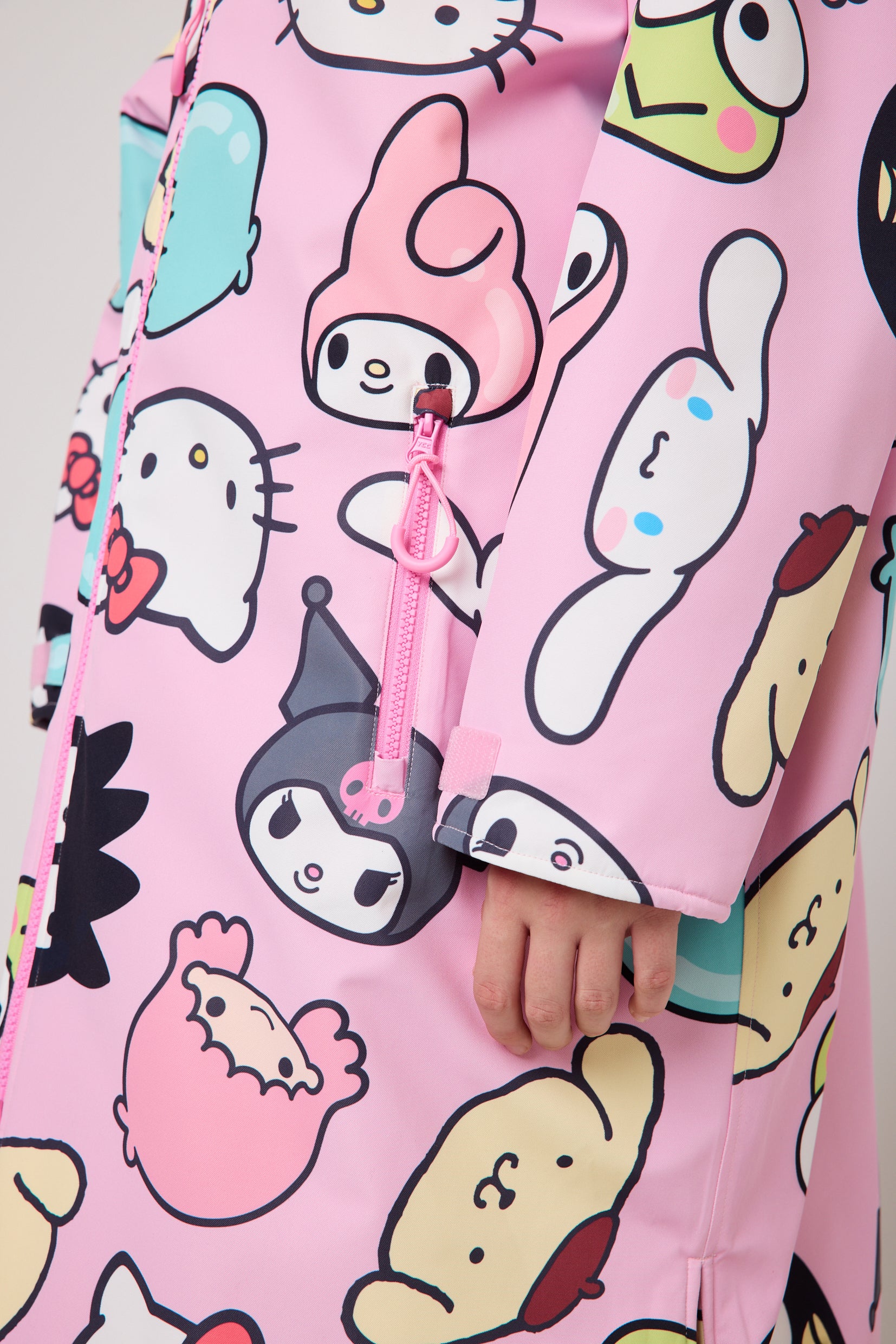 Snuggz Original Kids Hello Kitty and Friends Changing Robe