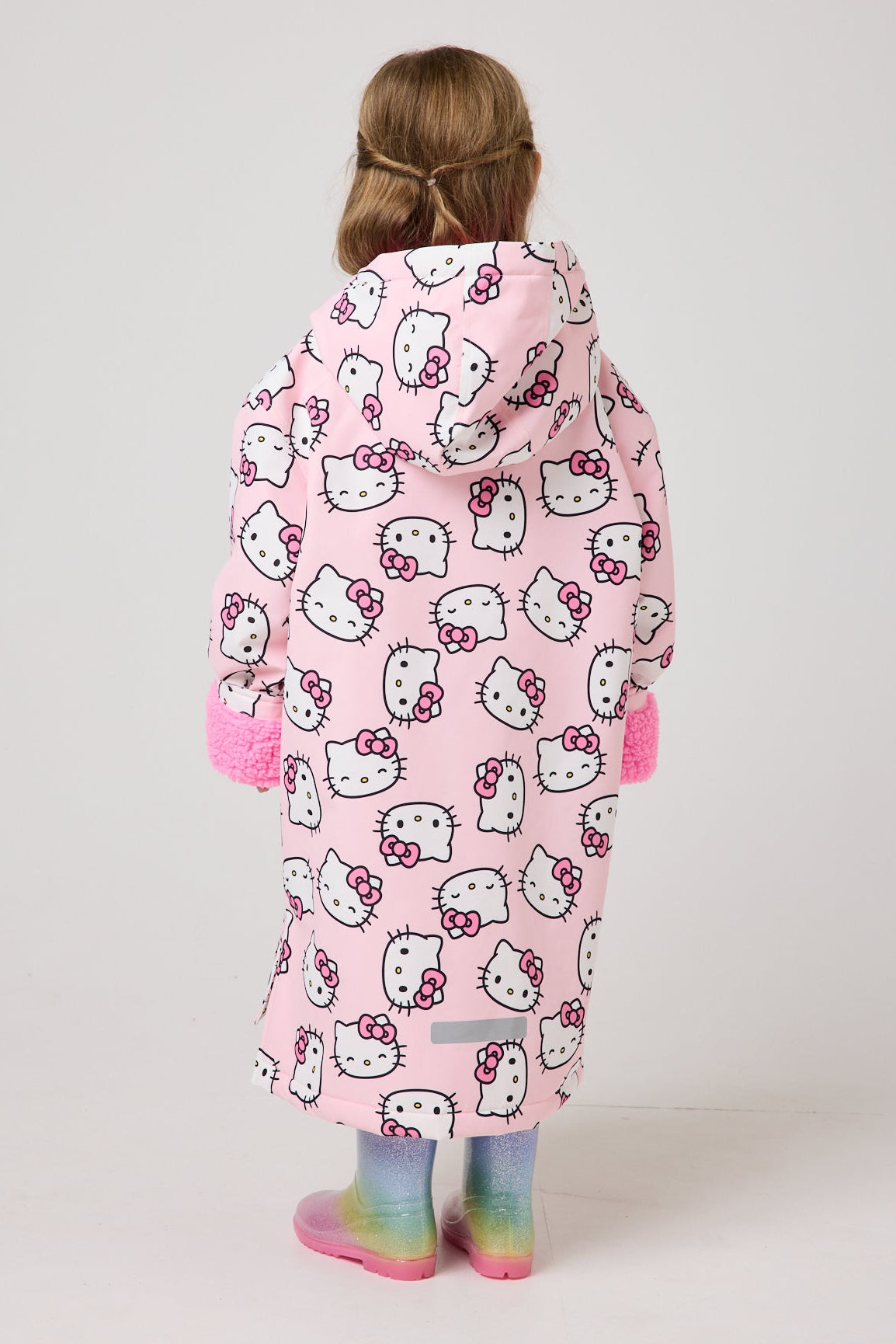 Snuggz Lite Kids Hello Kitty Changing Robe