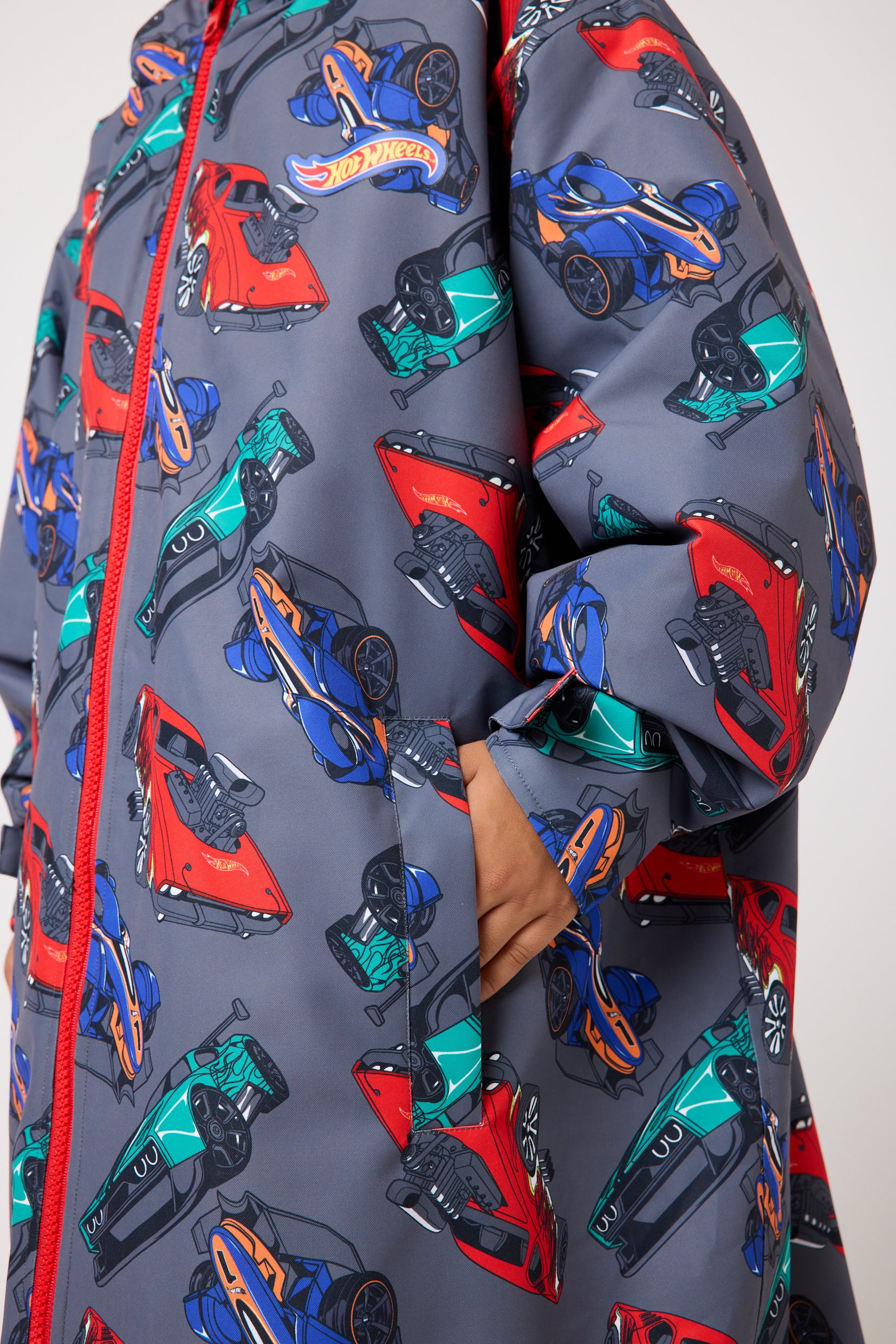 Snuggz Lite Kids Hot Wheels Changing Robe
