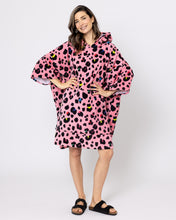 Snuggz Ladies Leopard Towelling Beach Poncho