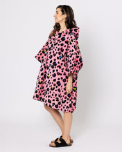 Snuggz Ladies Leopard Towelling Beach Poncho