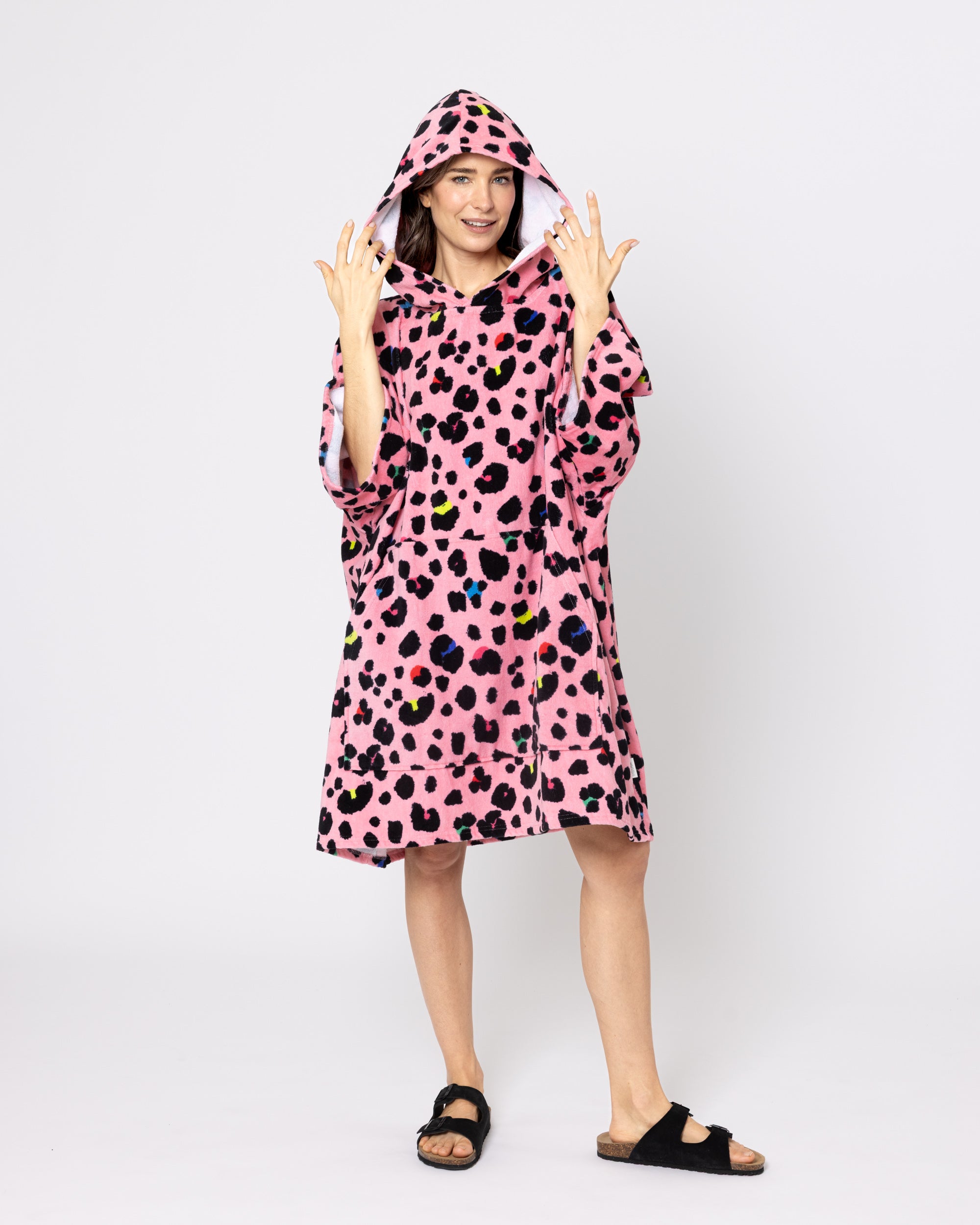 Snuggz Ladies Leopard Towelling Beach Poncho