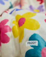 Snuggz Flower Power Cosy Throw Blanket