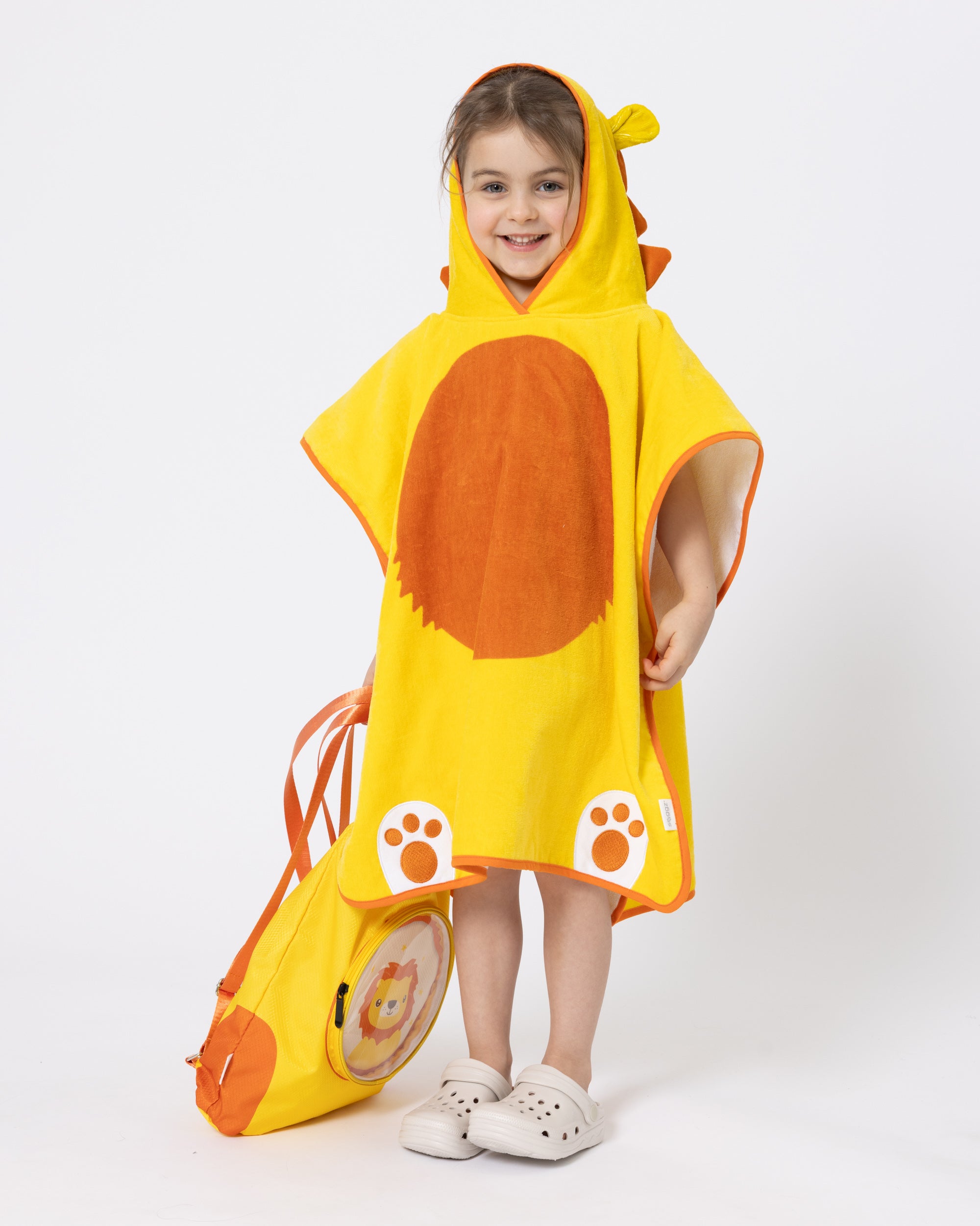 Liontowelingbeachponchowithswimbag_236.jpg