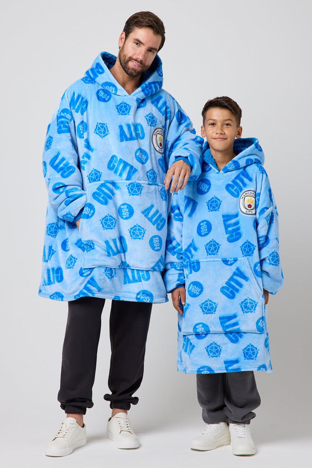 Snuggz Original Kids Manchester City Hooded Blanket