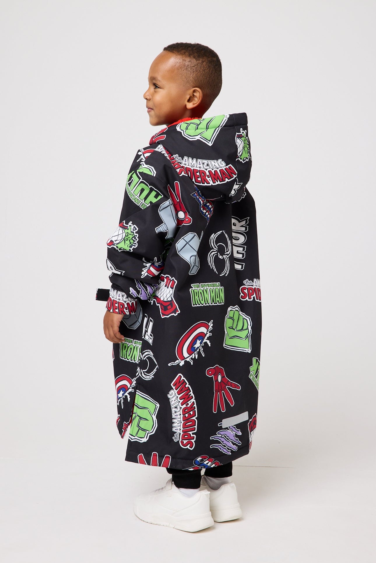 Snuggz Robe Snuggz Lite Kids Marvel Changing Robe
