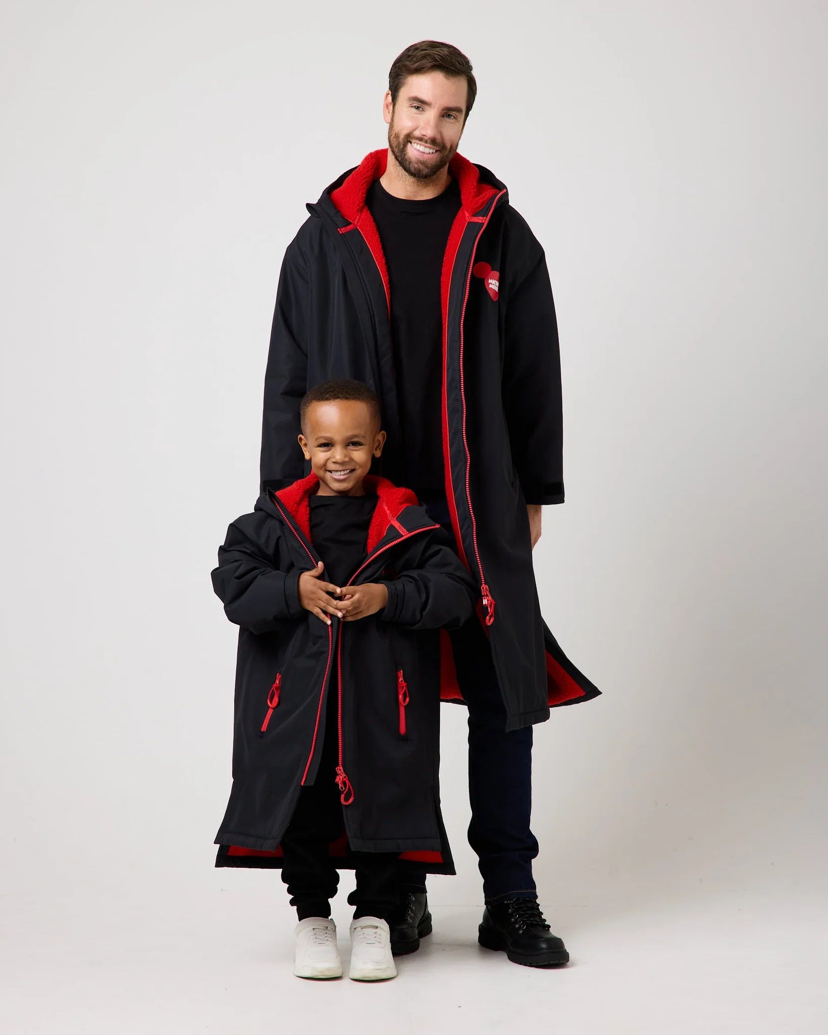 MickeymousechangingrobeDouble_012_2048x2048_58ba9514-f56b-4616-abc6-536c3c403587.webp