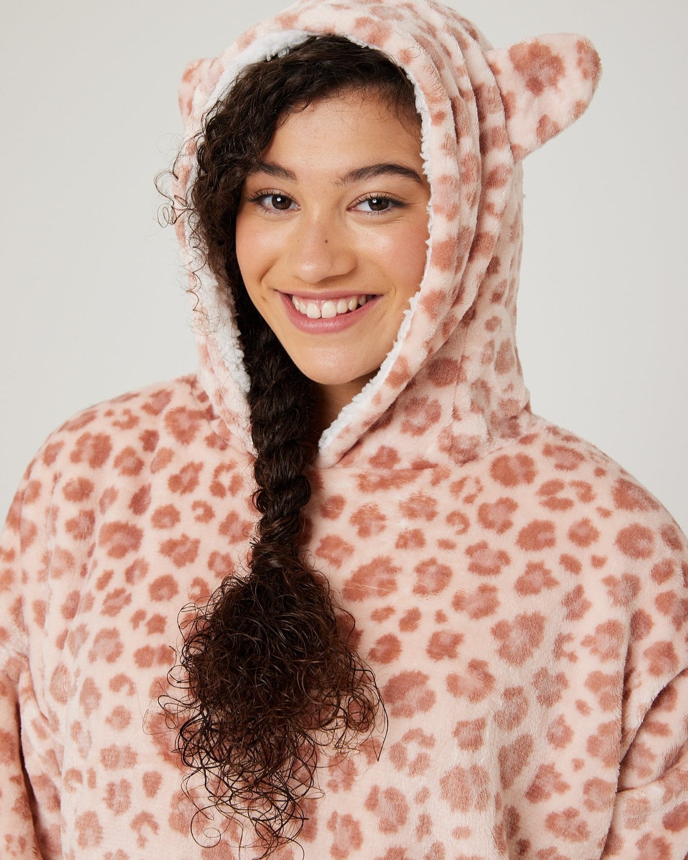 Snuggz Hooded Blanket - All Products
