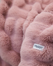 Snuggz Pink Faux Fur Blanket