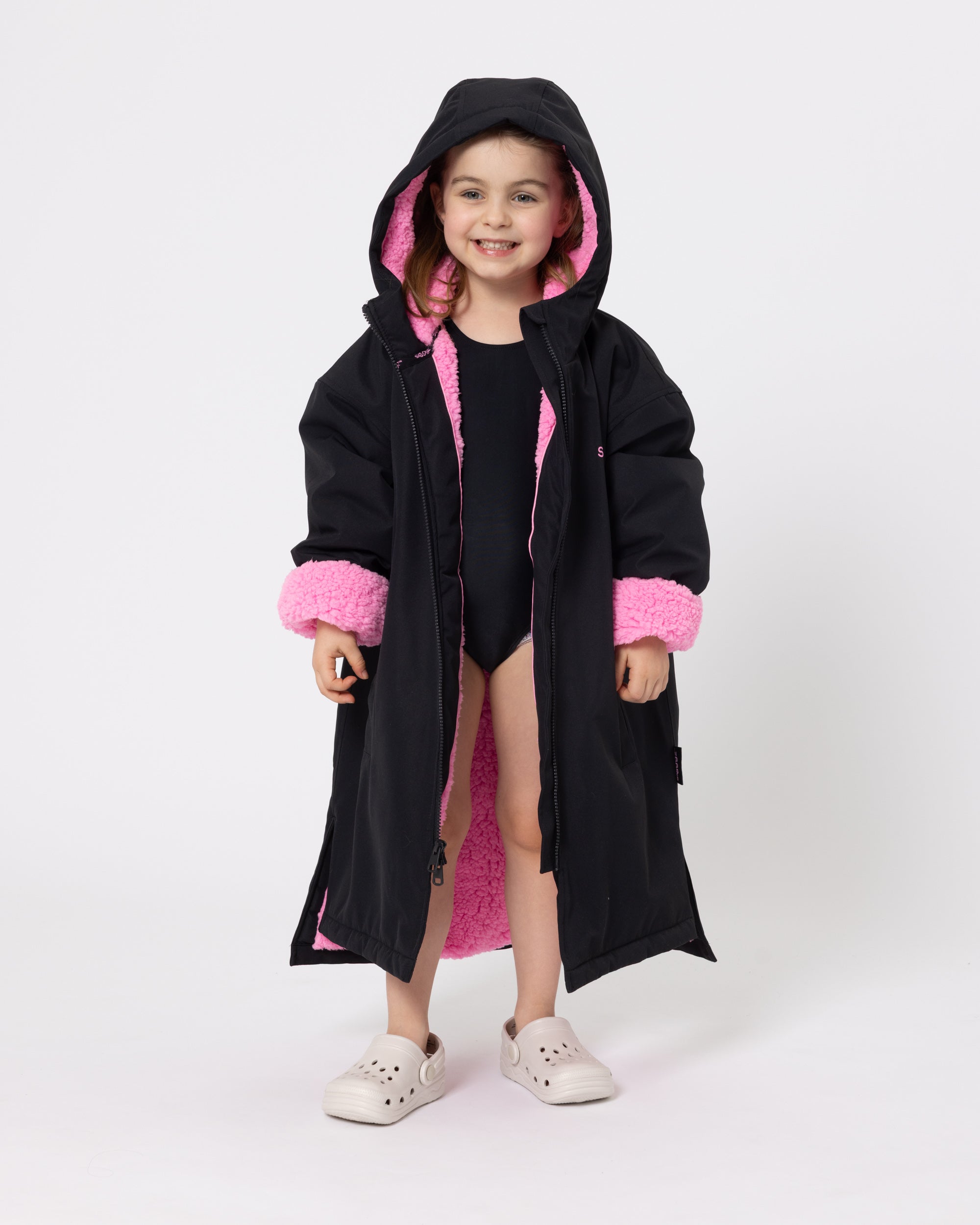 Snuggz Lite Black Changing Robe with Blue or Pink Borg