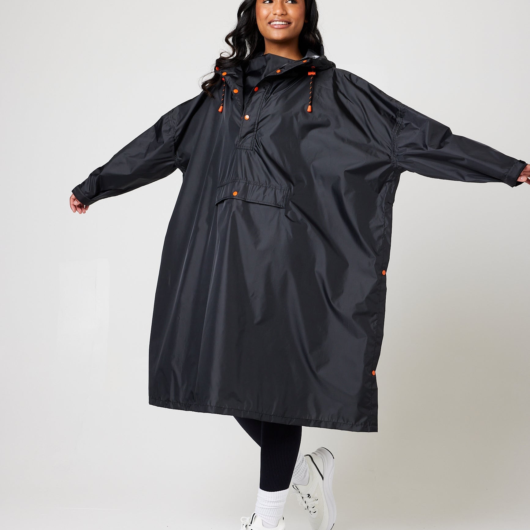 SS_Black_Rain_Jacket_380_c674001f-facf-4183-996b-953cb4bf617d.jpg