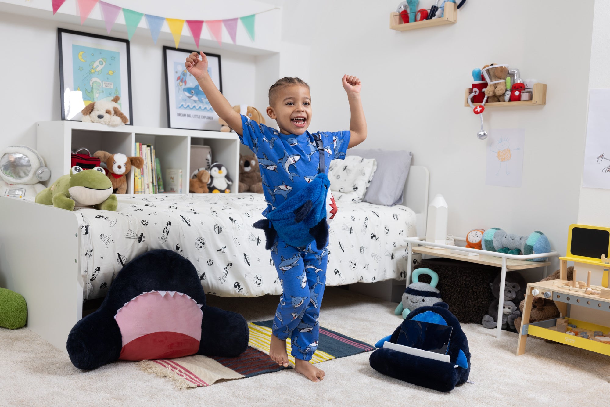 Snuggz Boys Shark PJ Set with Plush Bag