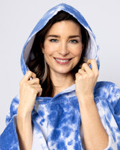 Snuggz Adults Unisex Tie Dye Towelling Beach Poncho