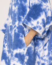Snuggz Adults Unisex Tie Dye Towelling Beach Poncho