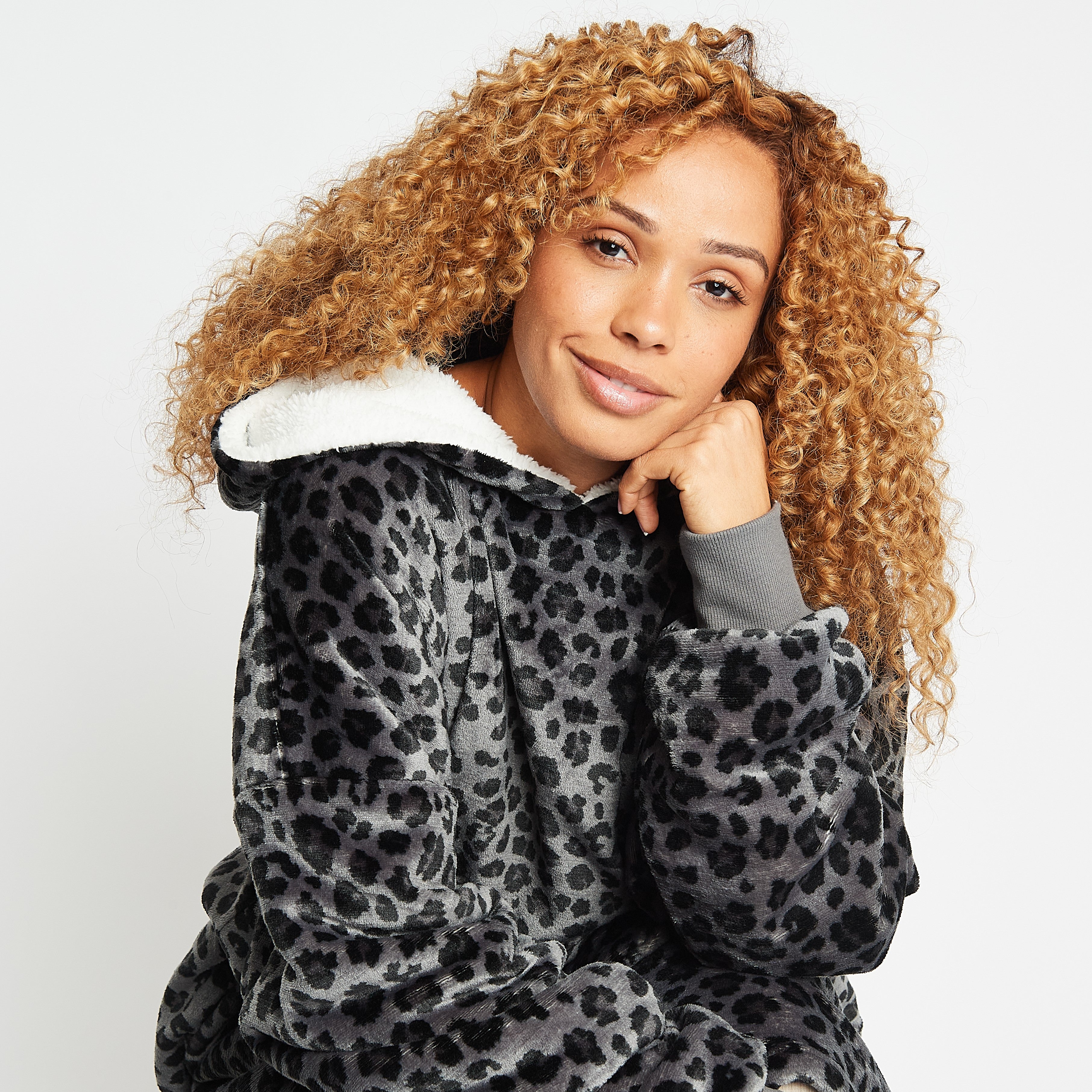 Snuggz Hooded Blanket - All Products